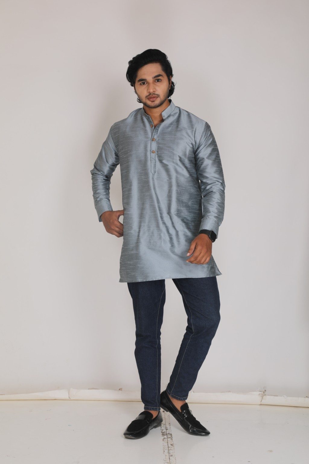 LIGHT GREY KURTA WITH COLLAR