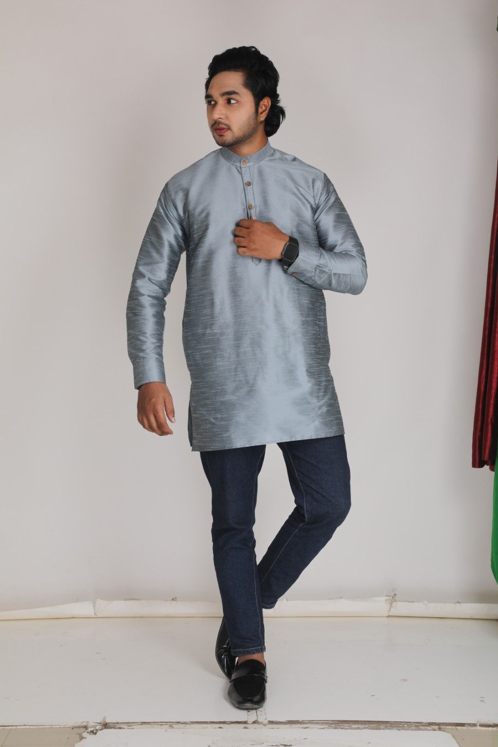 LIGHT GREY KURTA WITH COLLAR