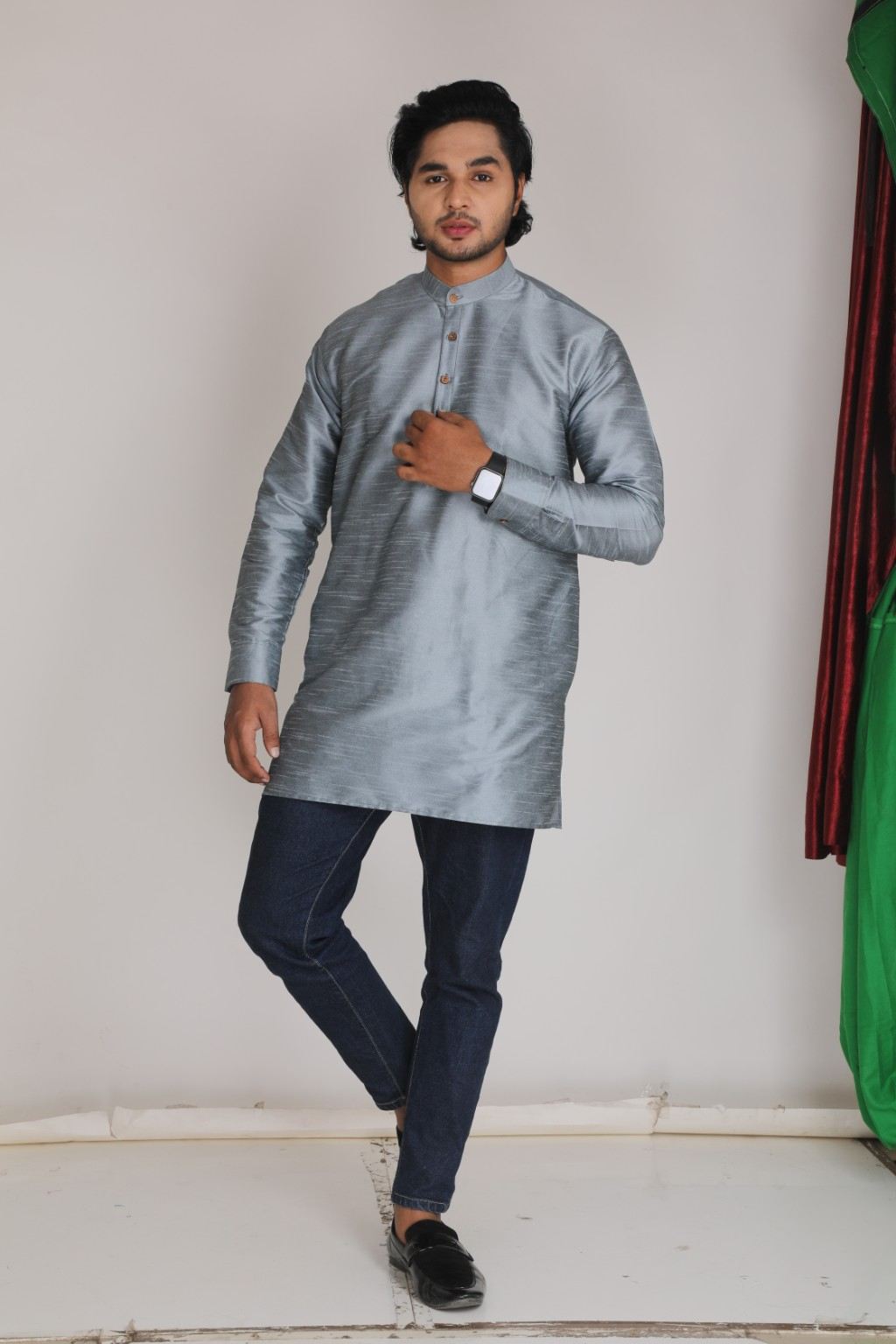 LIGHT GREY KURTA WITH COLLAR