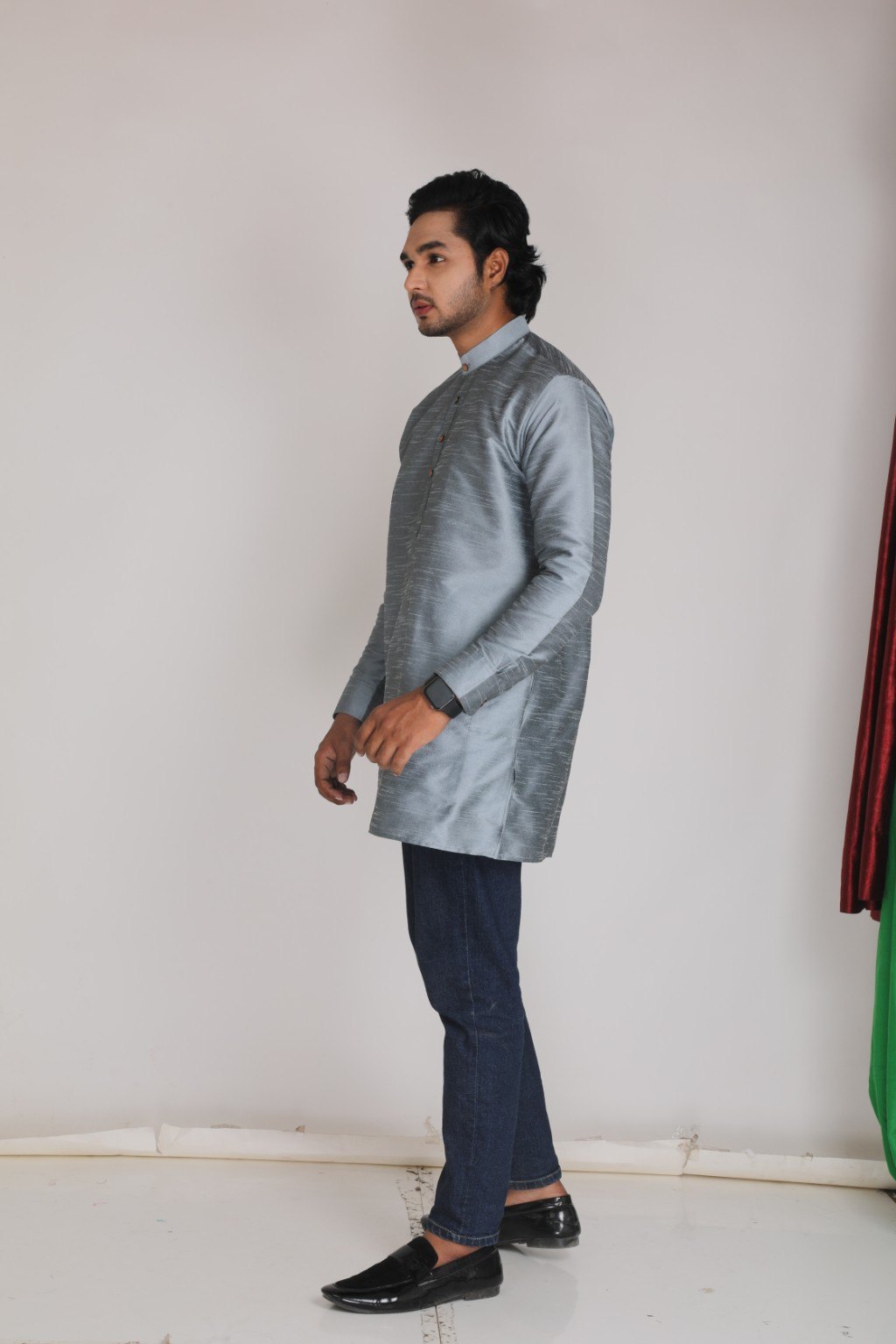 LIGHT GREY KURTA WITH COLLAR
