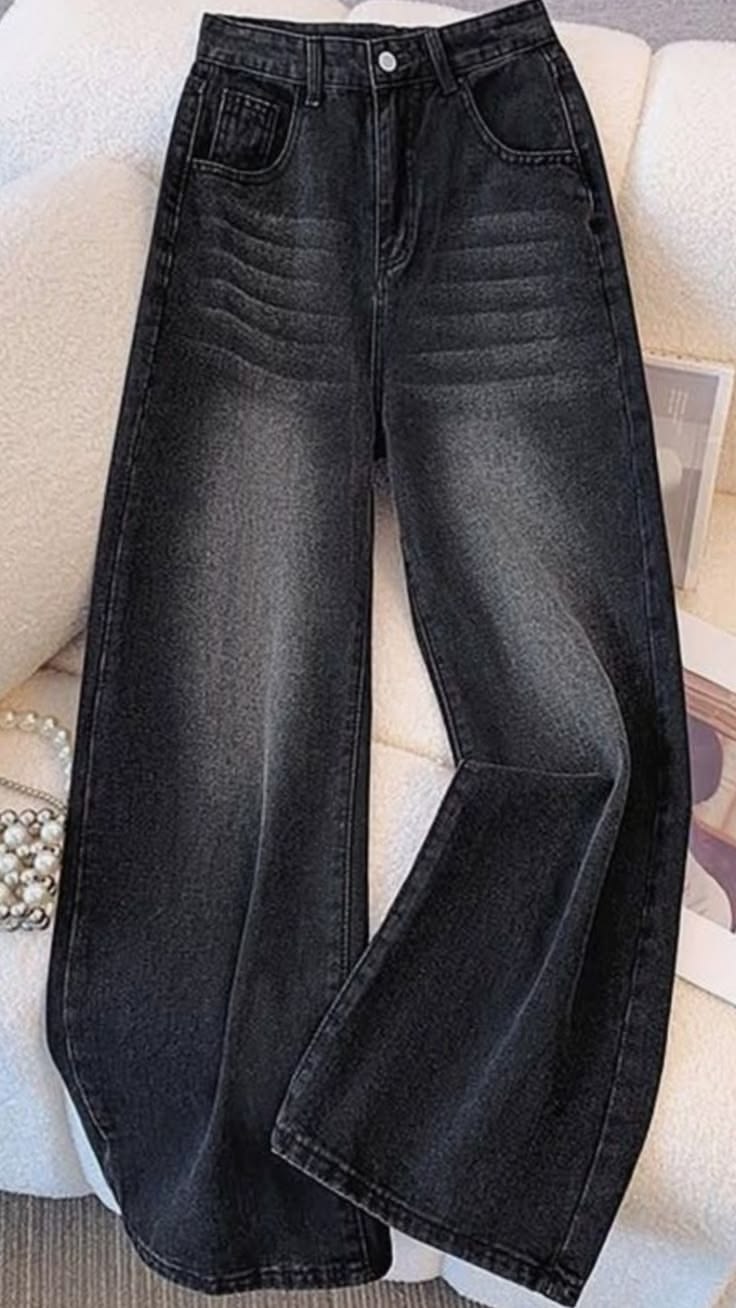 Classic Black Wide-Leg Jeans